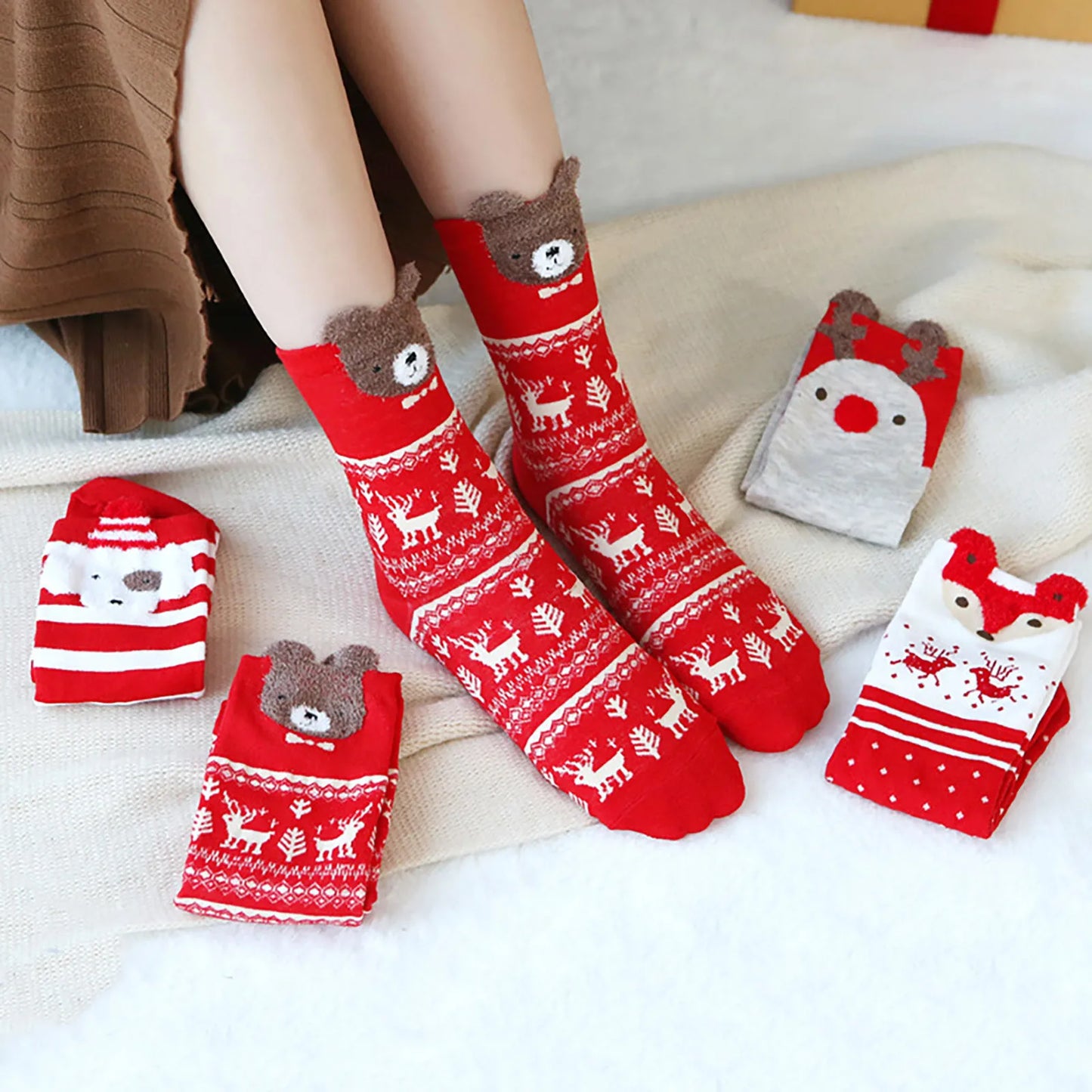 4pcs 2024 New Fashion Christmas Cartoon Cute Socks Gift Box Mid Tube Wnter Women'S Socks