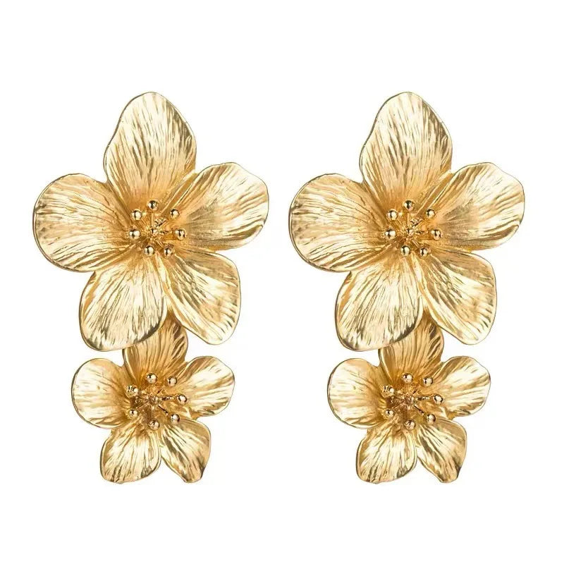 Vintage Metal Flower Stud Earrings for Women Premium Exaggerated Golden New Fashion Party Jewelry Accessories Gifts 2024