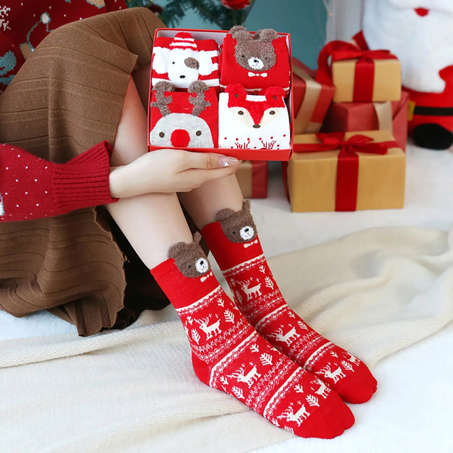 4pcs 2024 New Fashion Christmas Cartoon Cute Socks Gift Box Mid Tube Wnter Women'S Socks