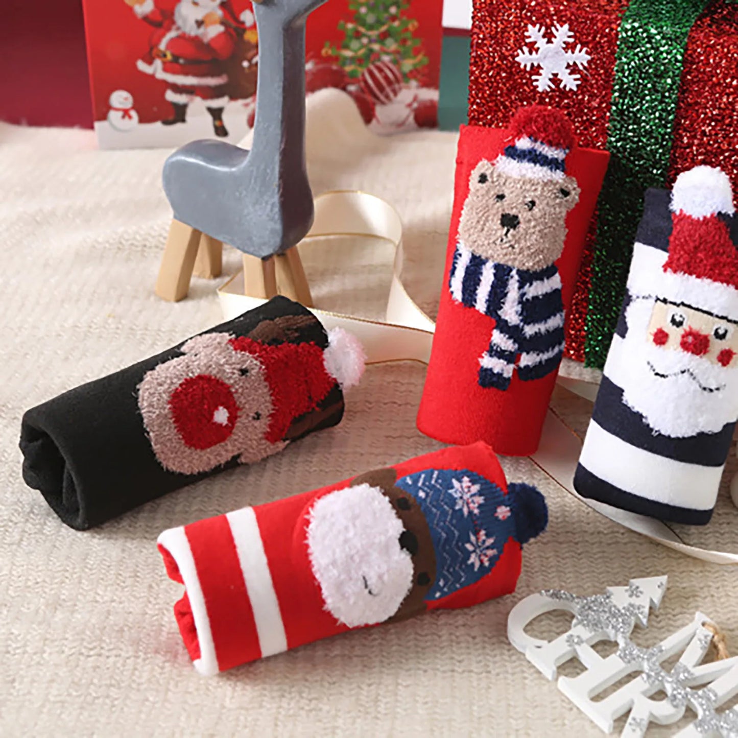 4pcs 2024 New Fashion Christmas Cartoon Cute Socks Gift Box Mid Tube Wnter Women'S Socks